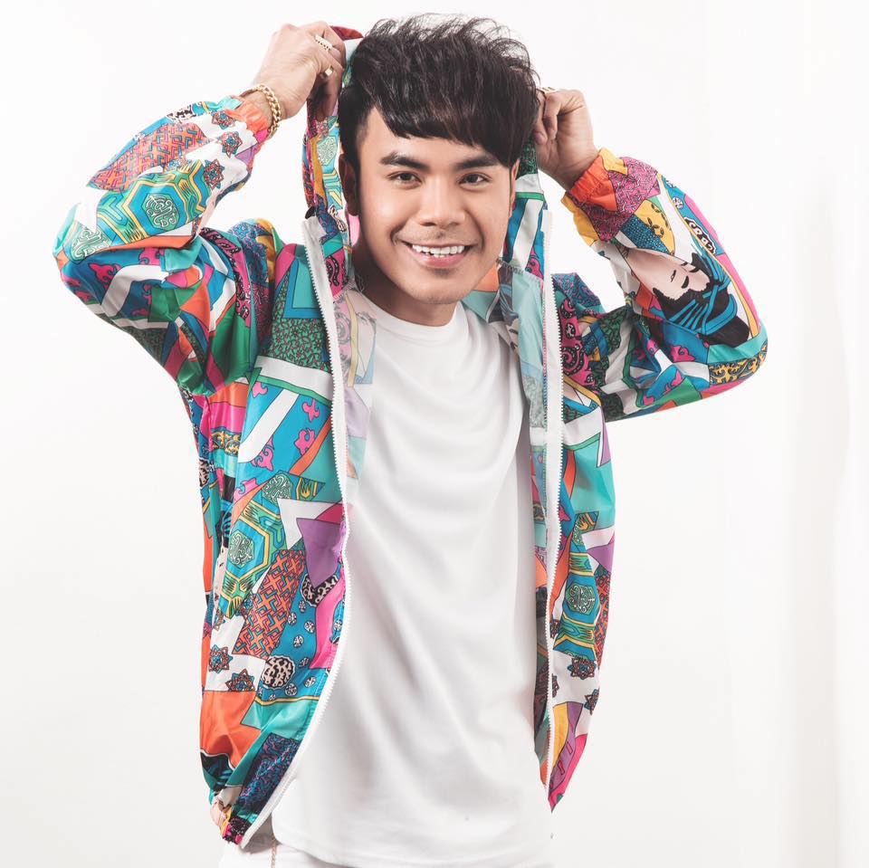 ឈប់យំដើម្បីគេទៀតទៅ