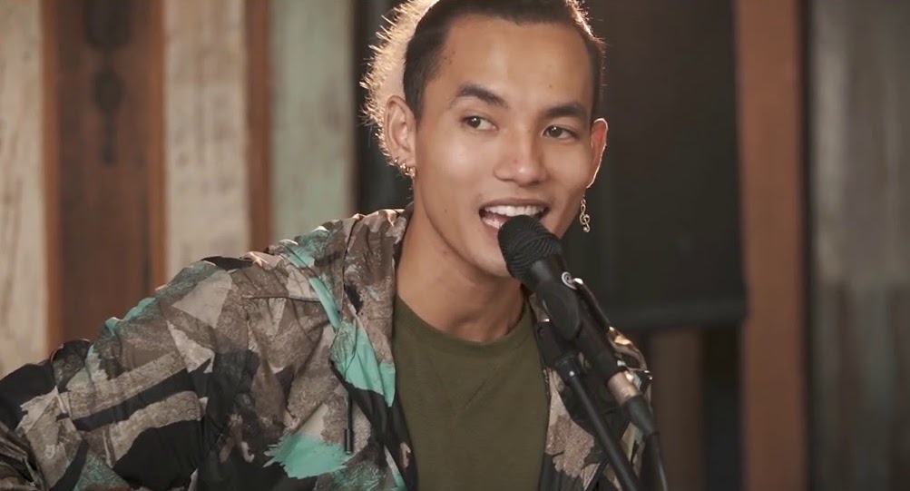 ឆ្ងាយតែកាយ ( Acoustic Version )