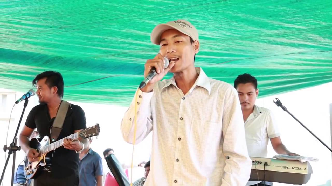 មួយយប់ឮសូរតែផ្លាប់ៗ